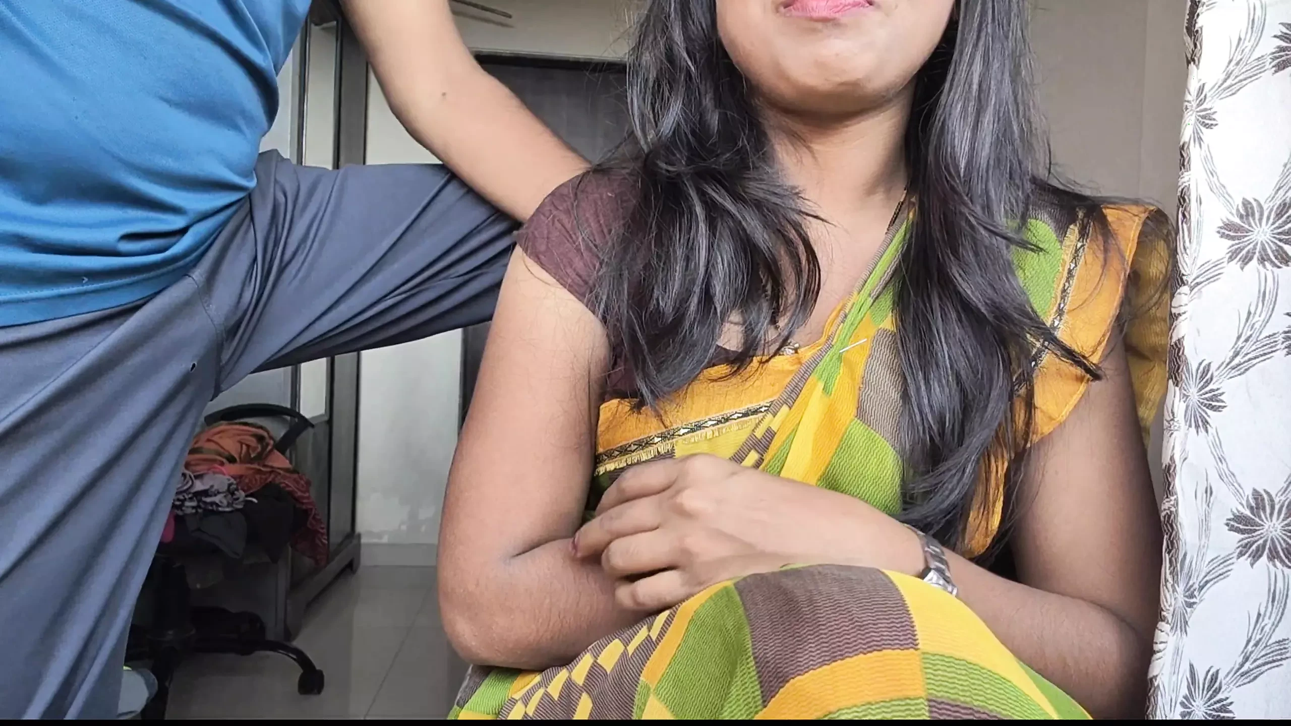 Beautiful big ass indian teen maid girl in saree fucked by her saheb