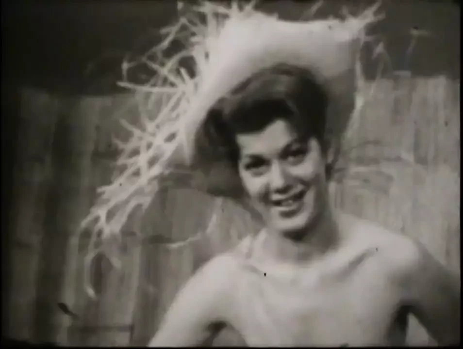 BLACK AND WHITE CUTIES – 03