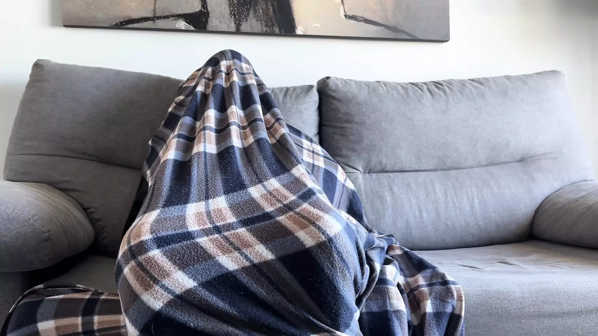 Step Sister Came Home Early And Caught Step Brother Jerking Off and Handjob Him While Watching Porn!