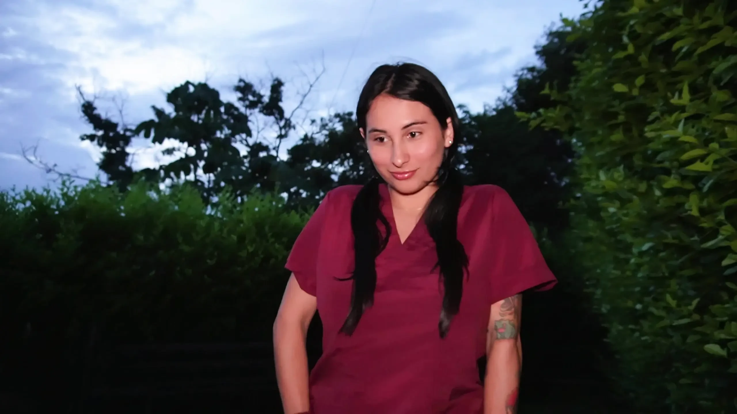 SEX WITH MAID AND SHE REMOVES THE CONDOM