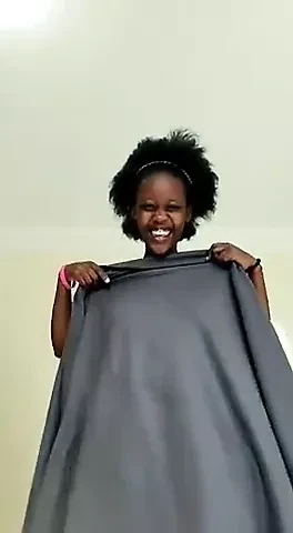 Uganda girl shows her pussy