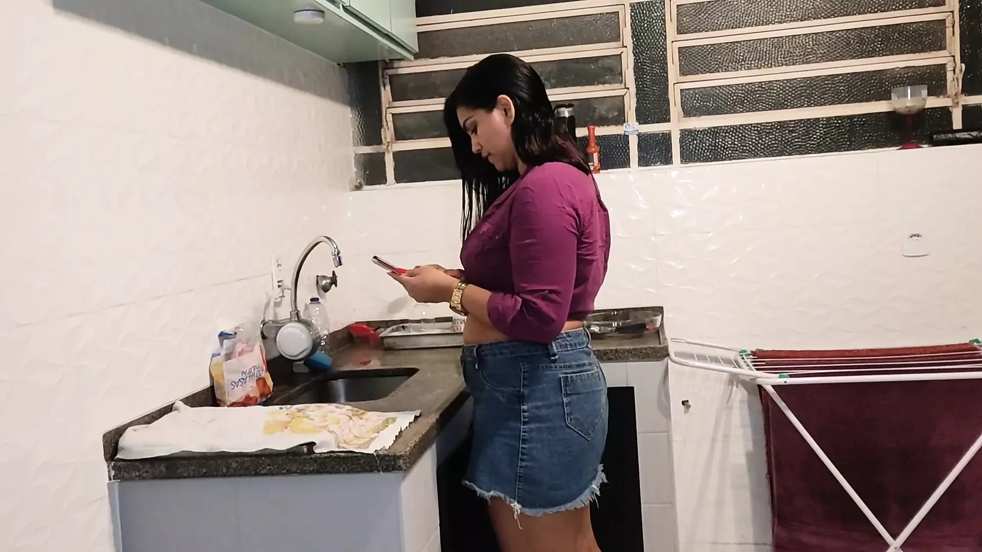 HOT SLUT LIKES TO TAKE CUM IN HER MOUTH AND GET HER FACE FULL OF CUM