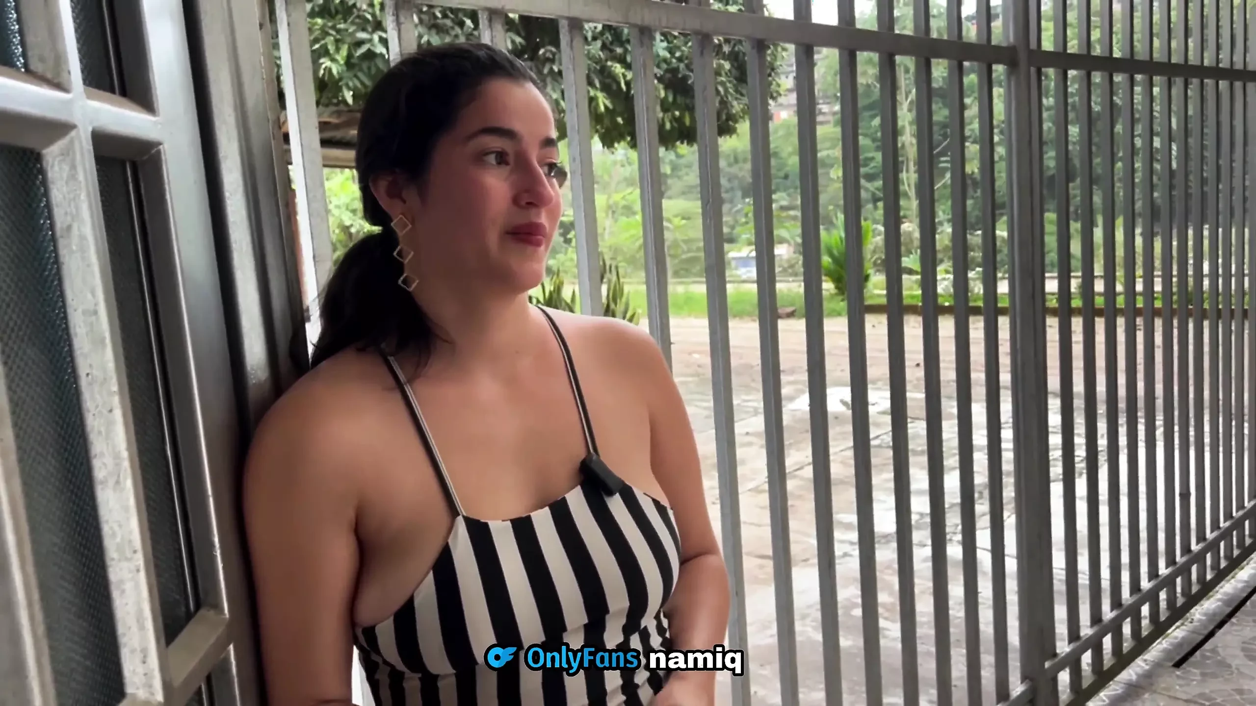 The Neighbor Shoves His Dick up My Ass Because My Husband Can’t!