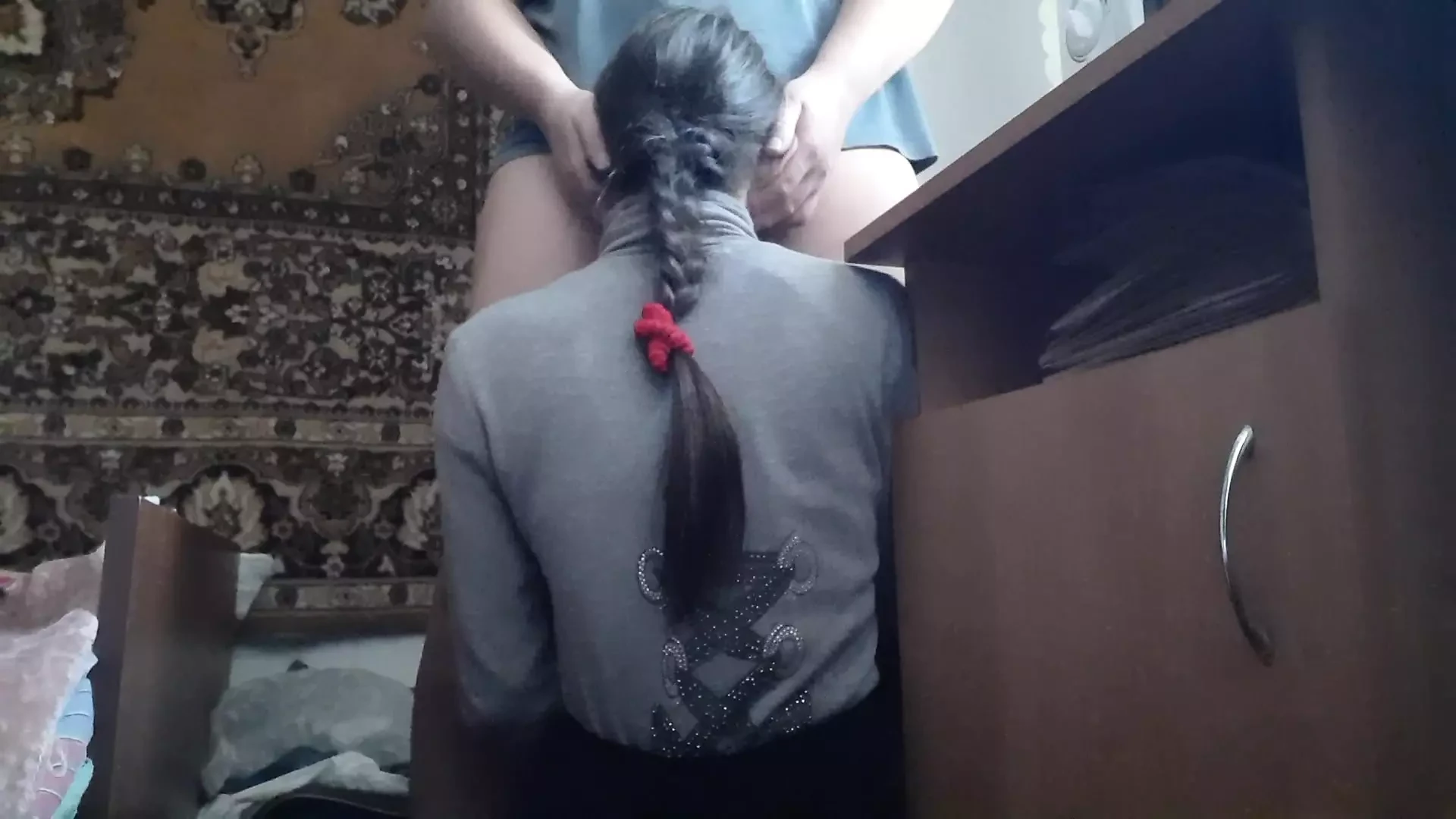 I control and direct her head to I cum faster – Lesbian-candys