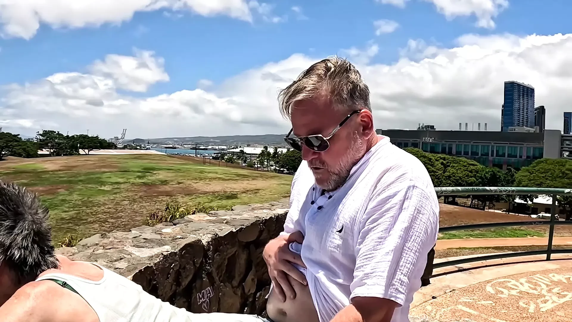 I Just Met This Visitor to Hawaii — and Here We Are, Outdoors, Playing