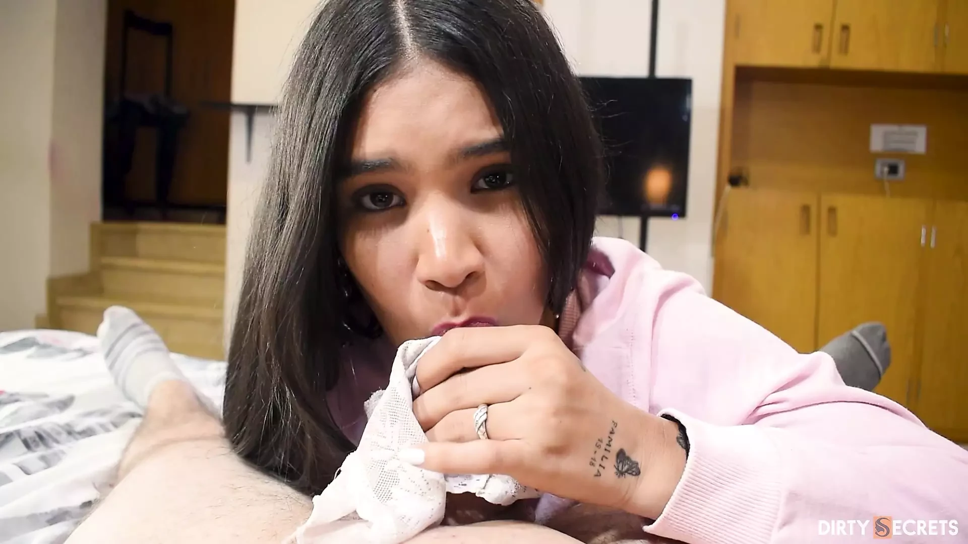 SCHOOLGIRL FUCKS HER STEPBROTHER AND WEARS HER STEPMOM’S PANTIES.