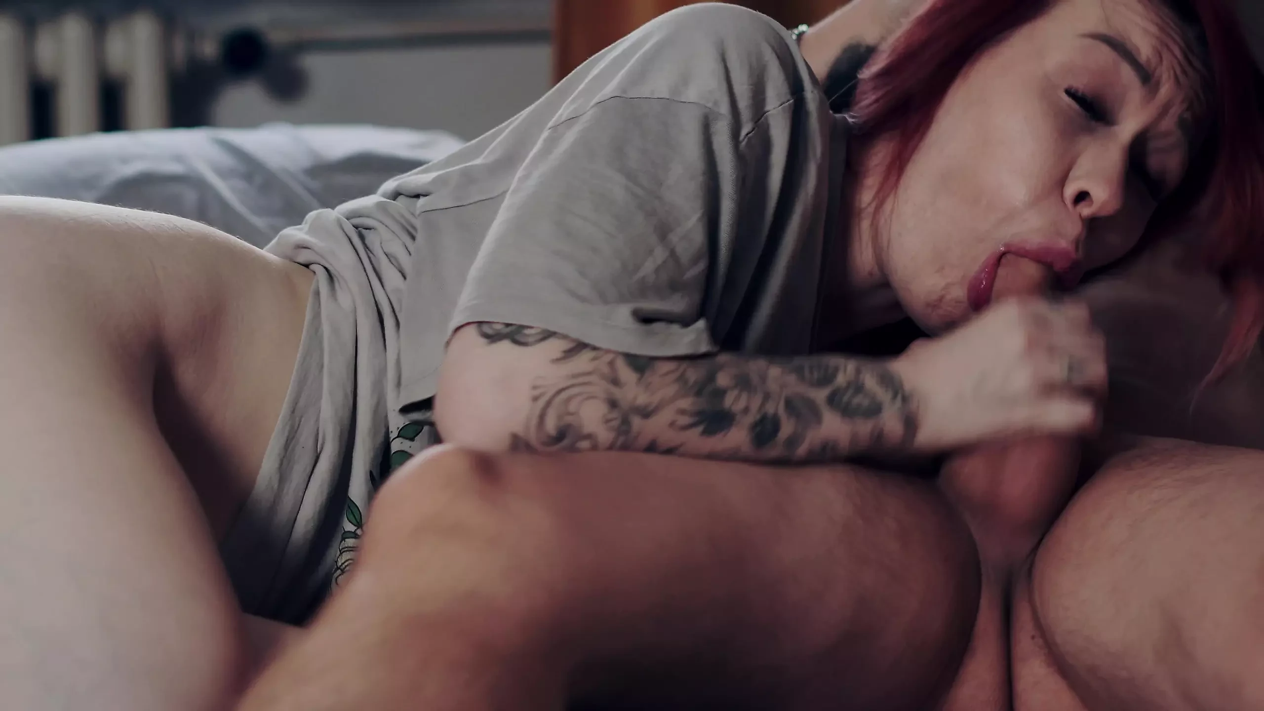 Step Mom Shares Bed with Step Son – Naughty Nighttime Fun!