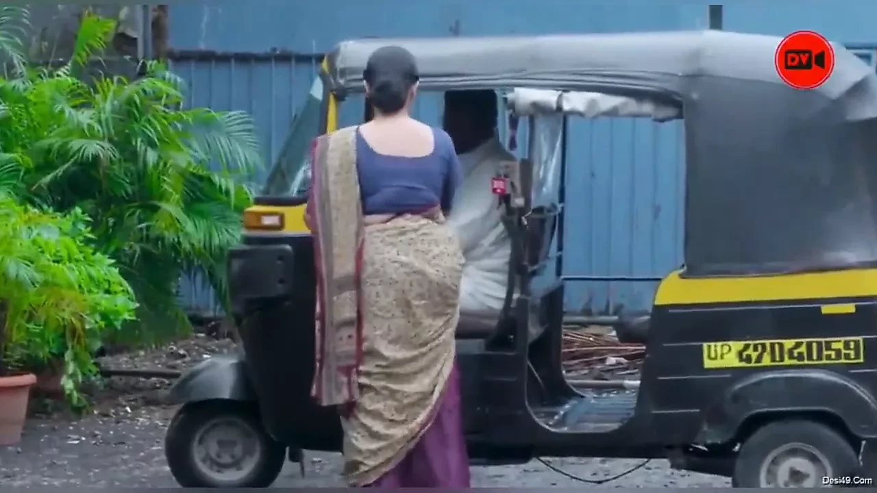 Habas ki pyasi paroshan ne Ek Ladke ko aur uski stepmummy ko Fas