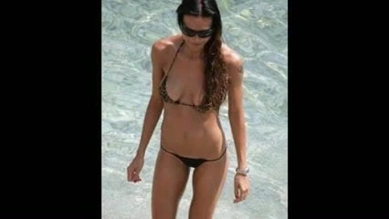 Angelina Jolie Hot Bikini Pictures