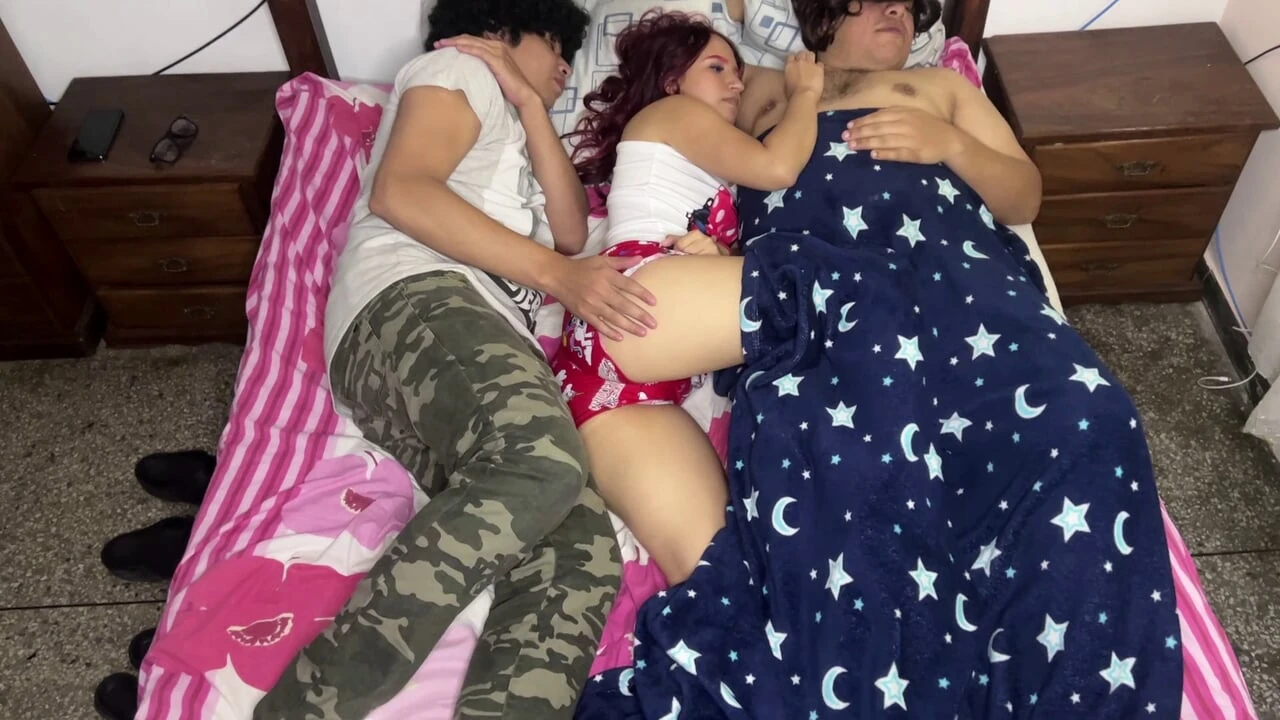 We Shared a Bed with My Girlfriend’s Best Friend and I Feel Like She’s Fucking Next to Me NTR