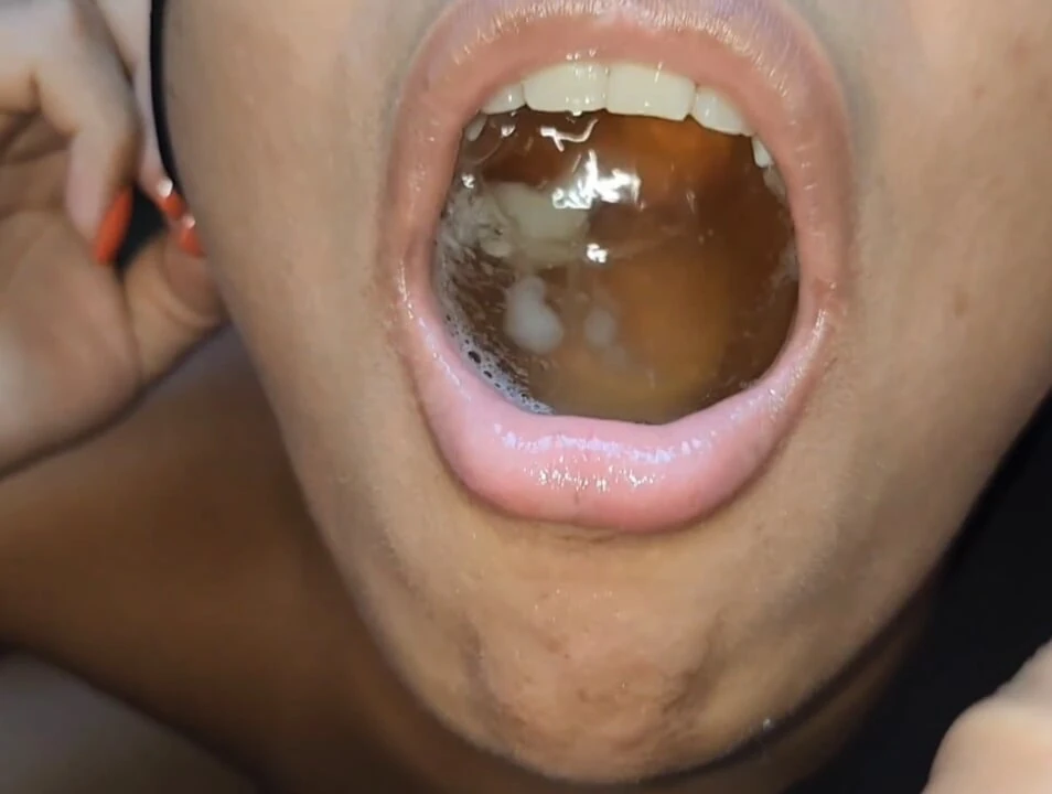 Making a pool of piss and cumming inside her mouth