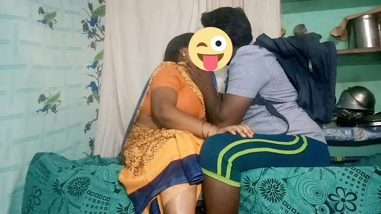 Tamil collage student teacher fucking in bedroom