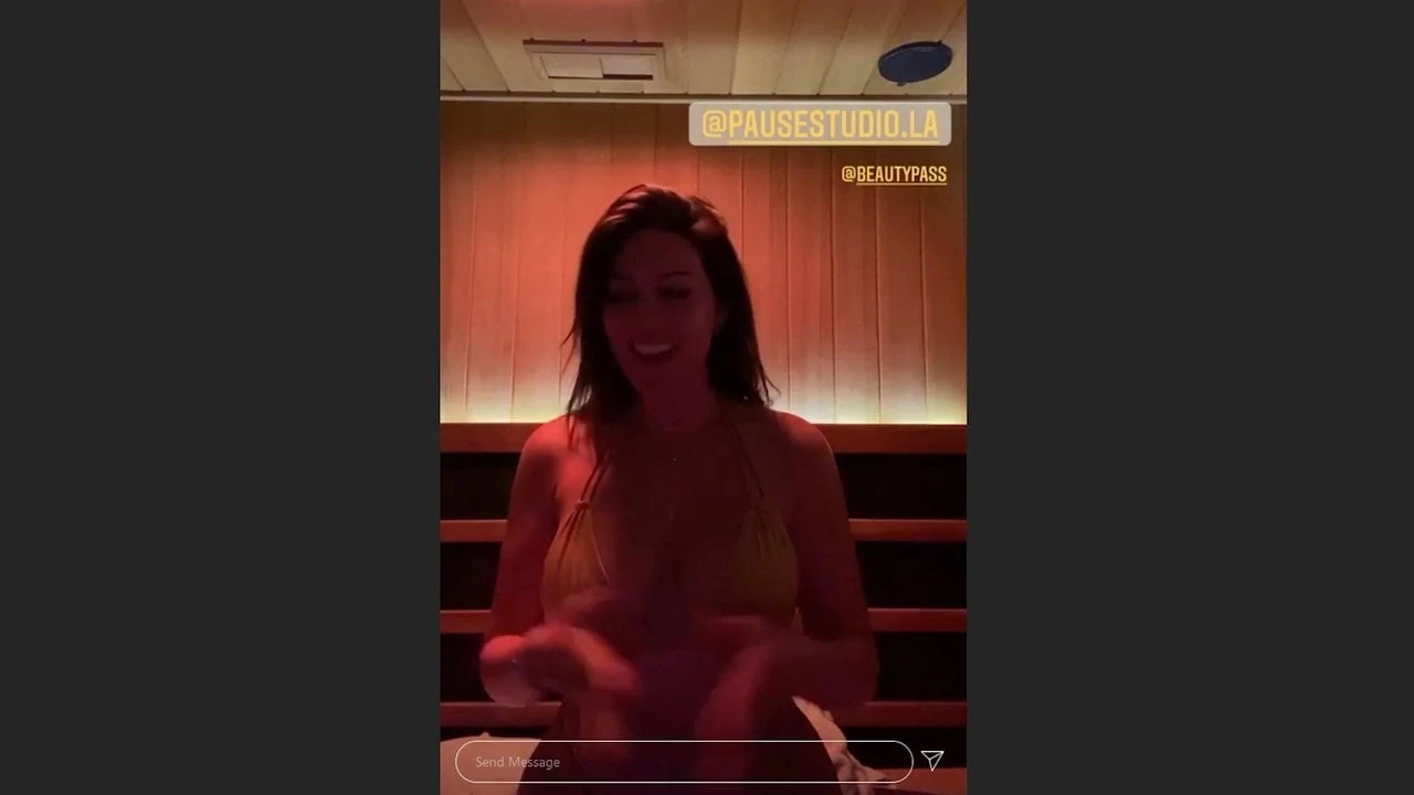 Persian Iranian model Estrella Nouri, sexy bikini, live, nipple