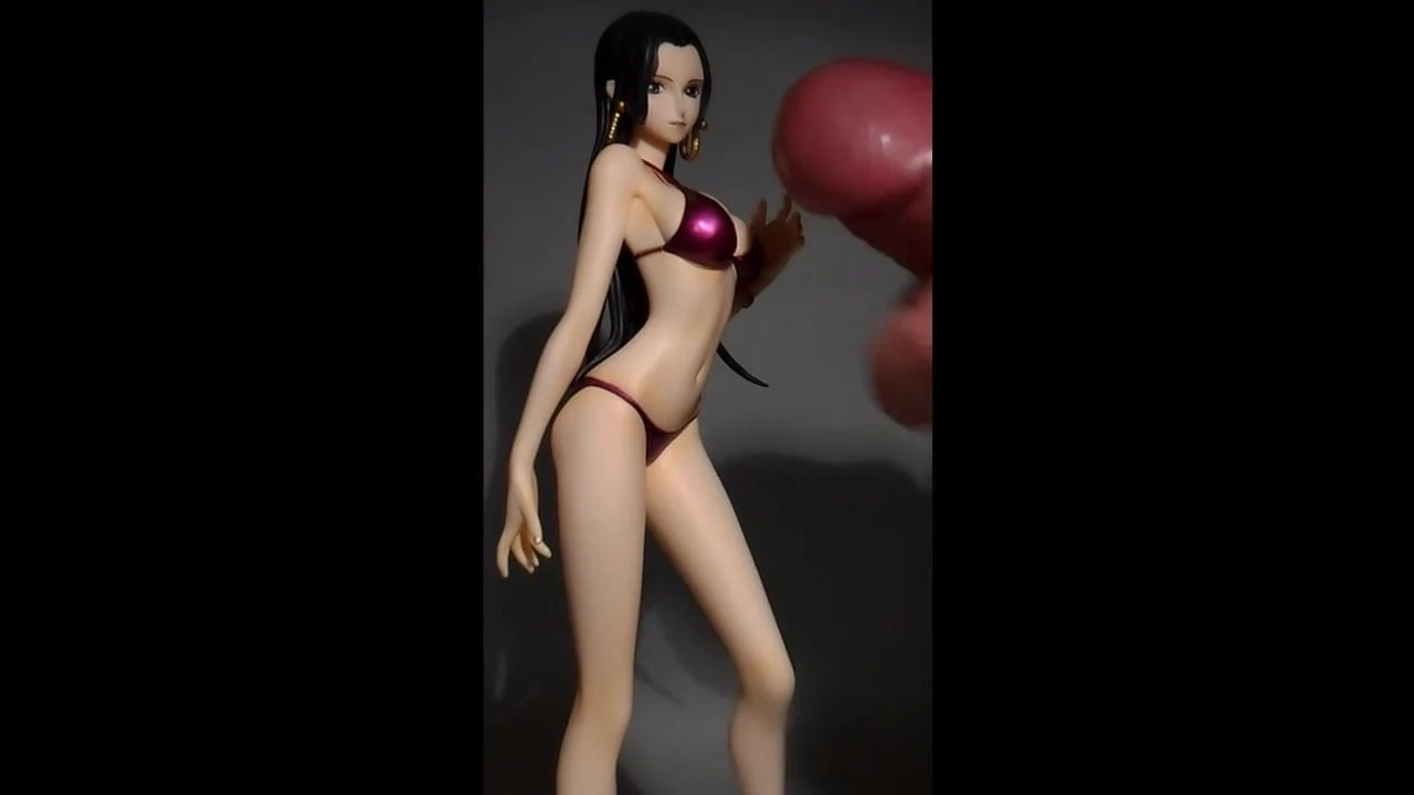 (Figure Cumshot) Boa Hancock.purple bikini vers.