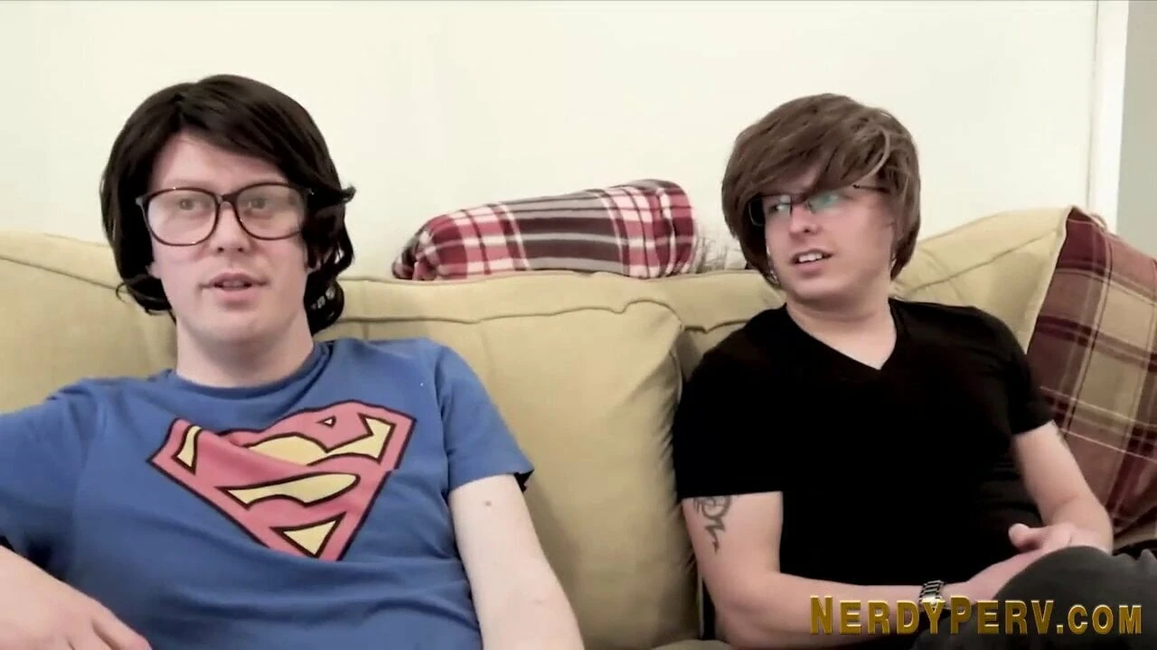 Leeds nerd cum sprays dick sucking brit