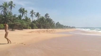 Ukrainian nude beauty Innuska in Sri Lanka 2