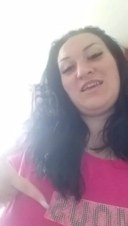 pentru labagii de pe site inteleaga odata cas maritata dar..