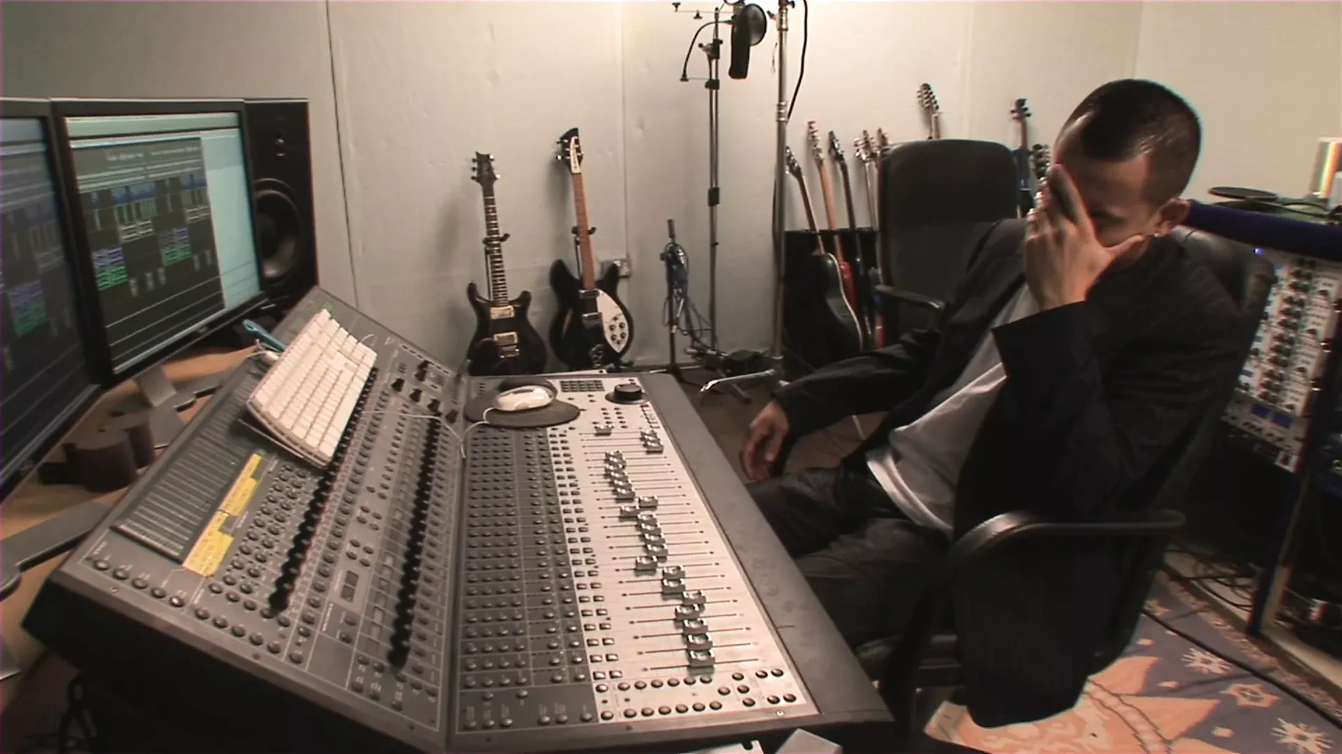 Wanna be rapstars Jasmine + Romana get dicked by Asian cock