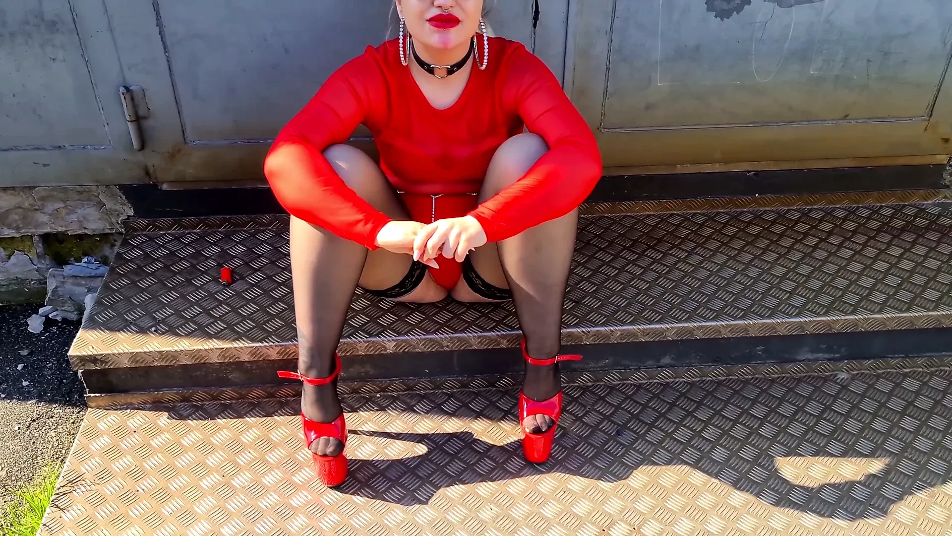 Smoking Bimbo Blowjob!