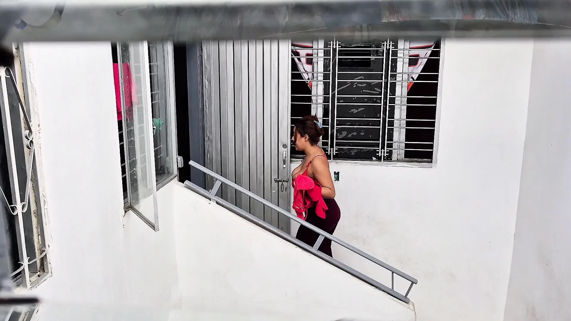 The cleaning girl before she goes to America gives me her ass