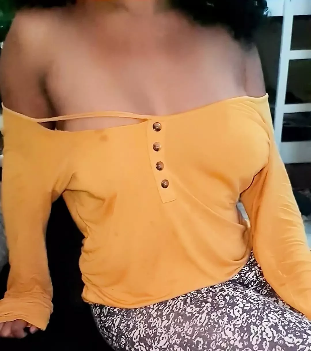 Sasha Reynolds teen stepsister shake perfect breasts