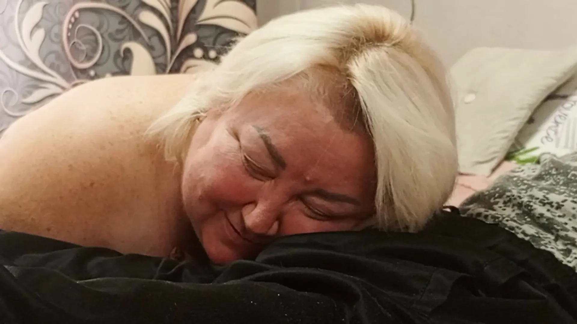 Stepmom gives a high-quality blowjob and I cum in her mouth