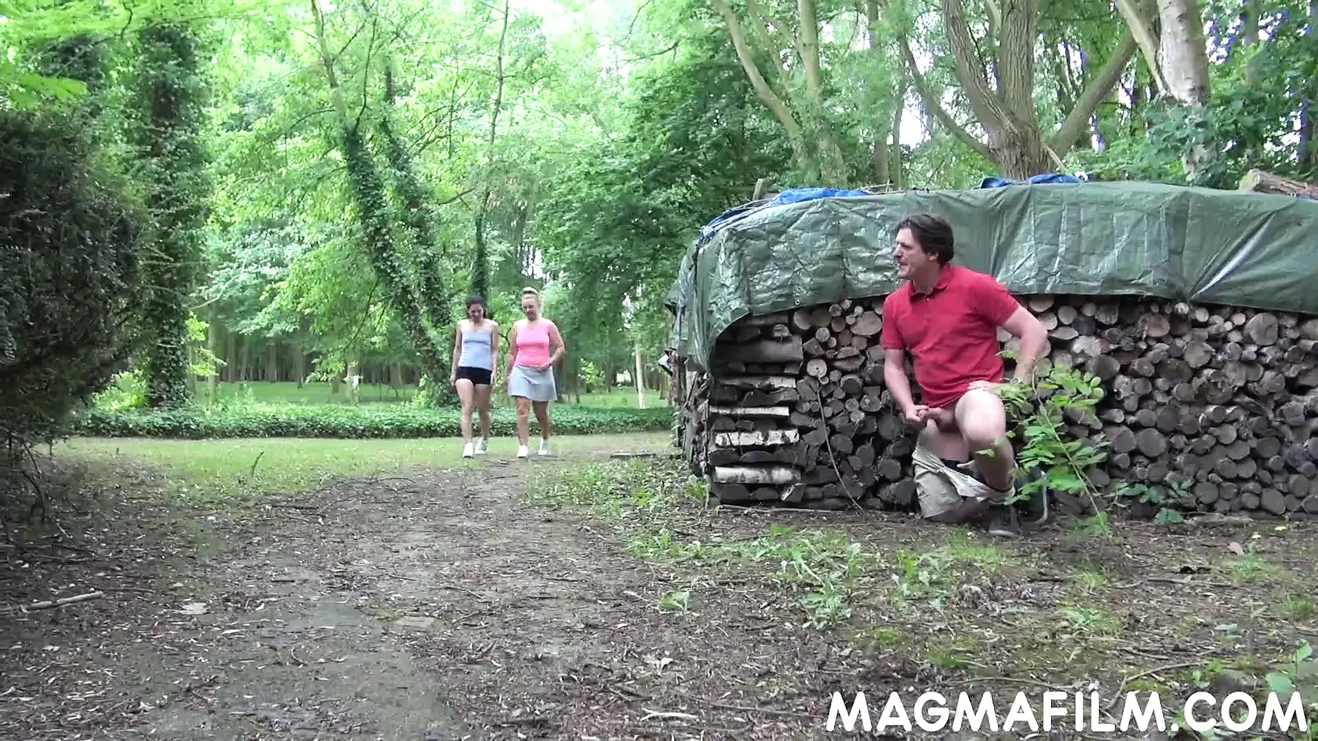 Two sexy chicks sharing cock outdoors