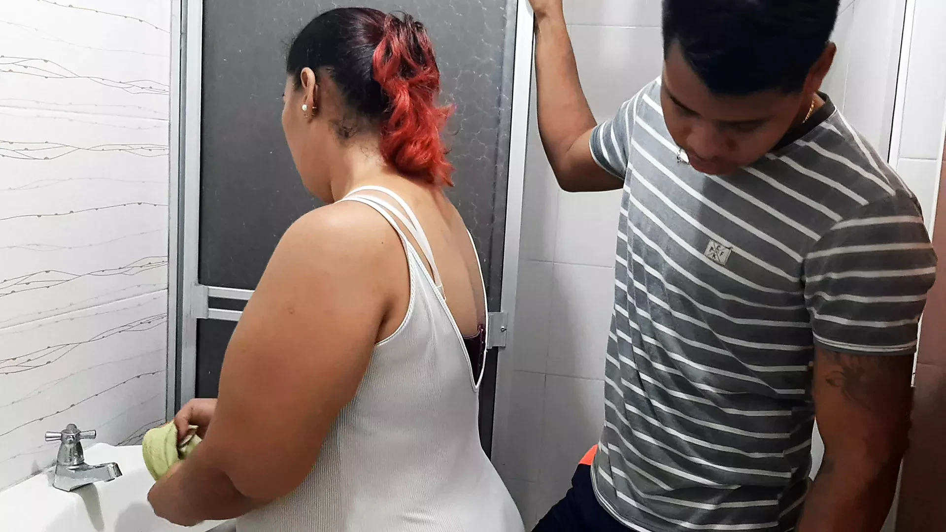 I interrupt while she washes the bathroom to touch her delicious pussy