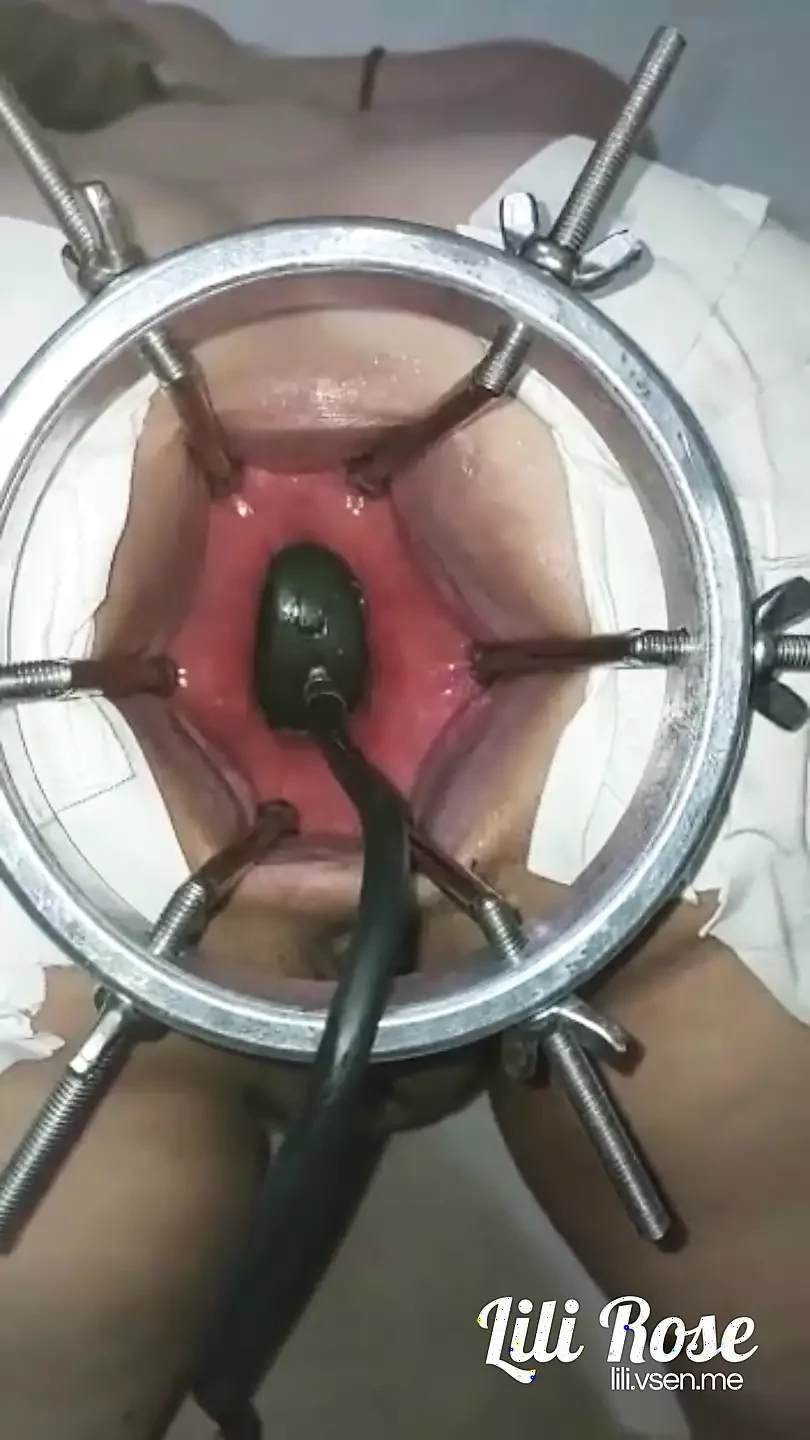 sticking the huge dildo in my broken ass