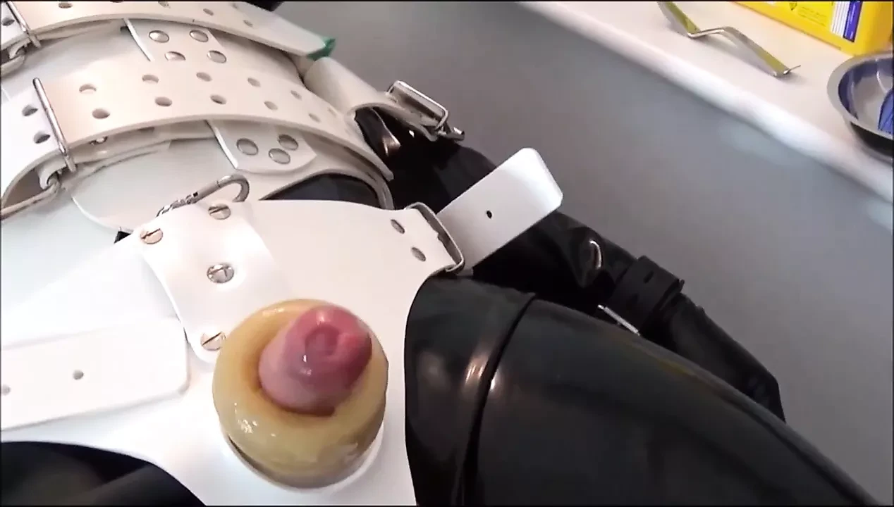 Scarlet Harlot in clinic(5) with Madame C