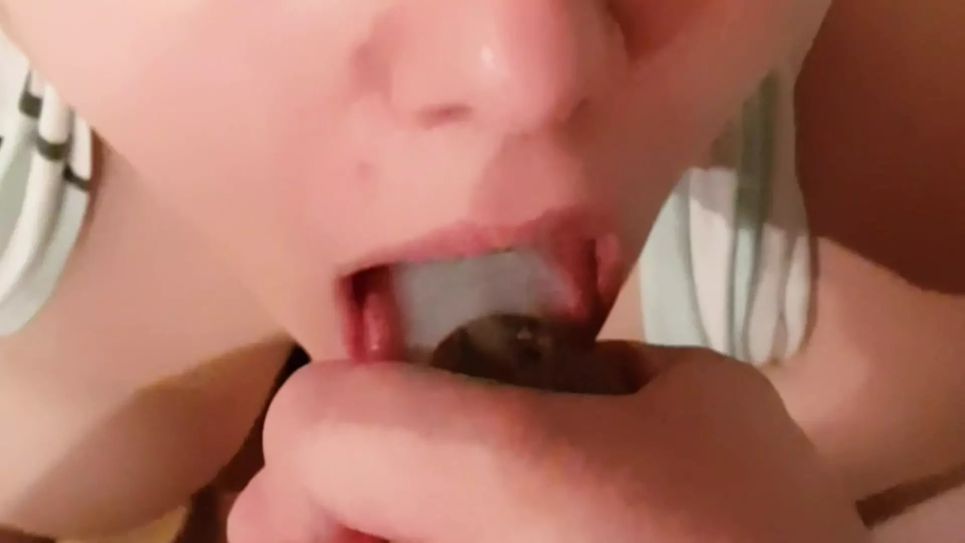 Amateur girl get more cumshots in her mouth