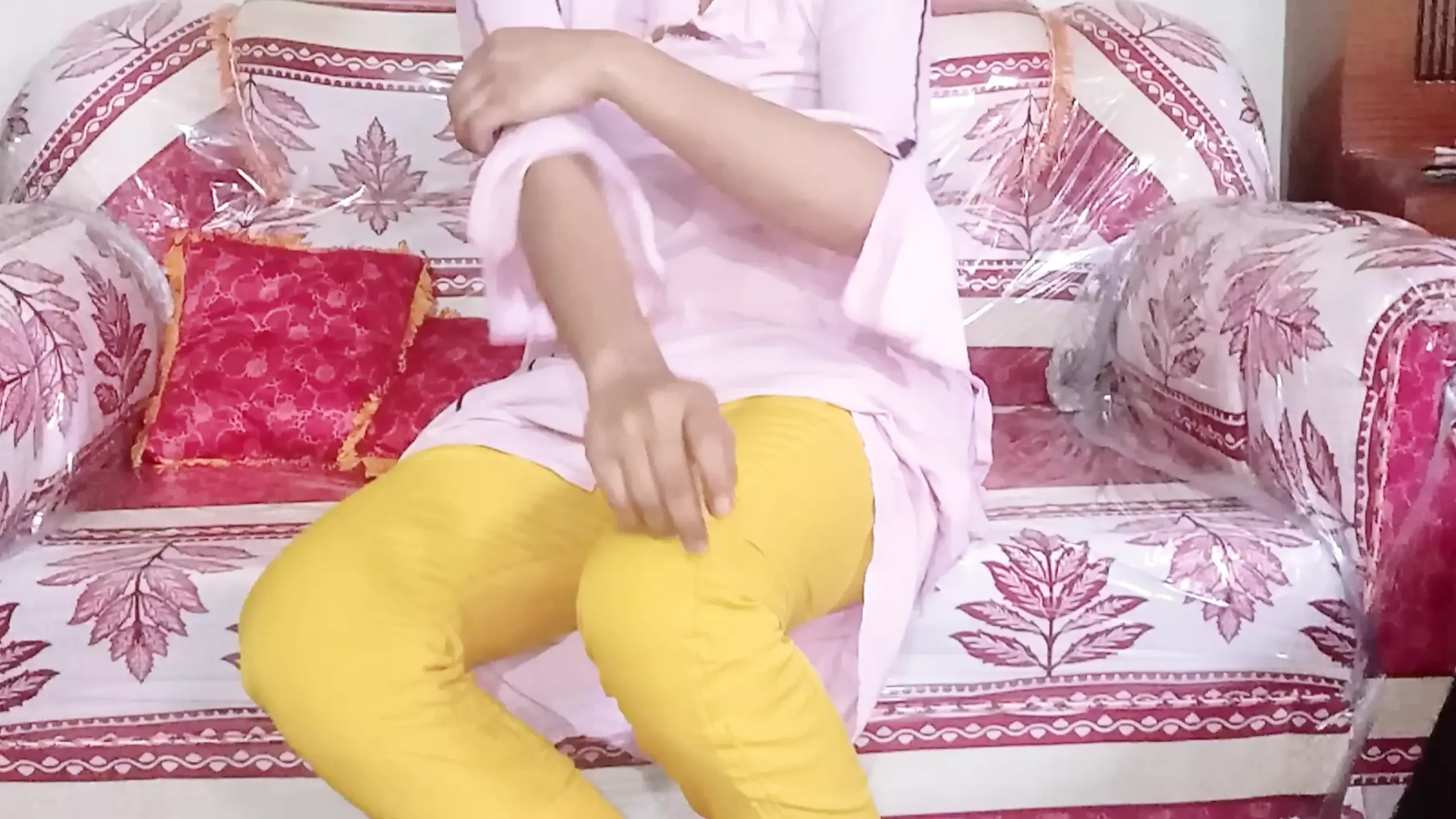 New sex video with attractive beautiful Indian girl