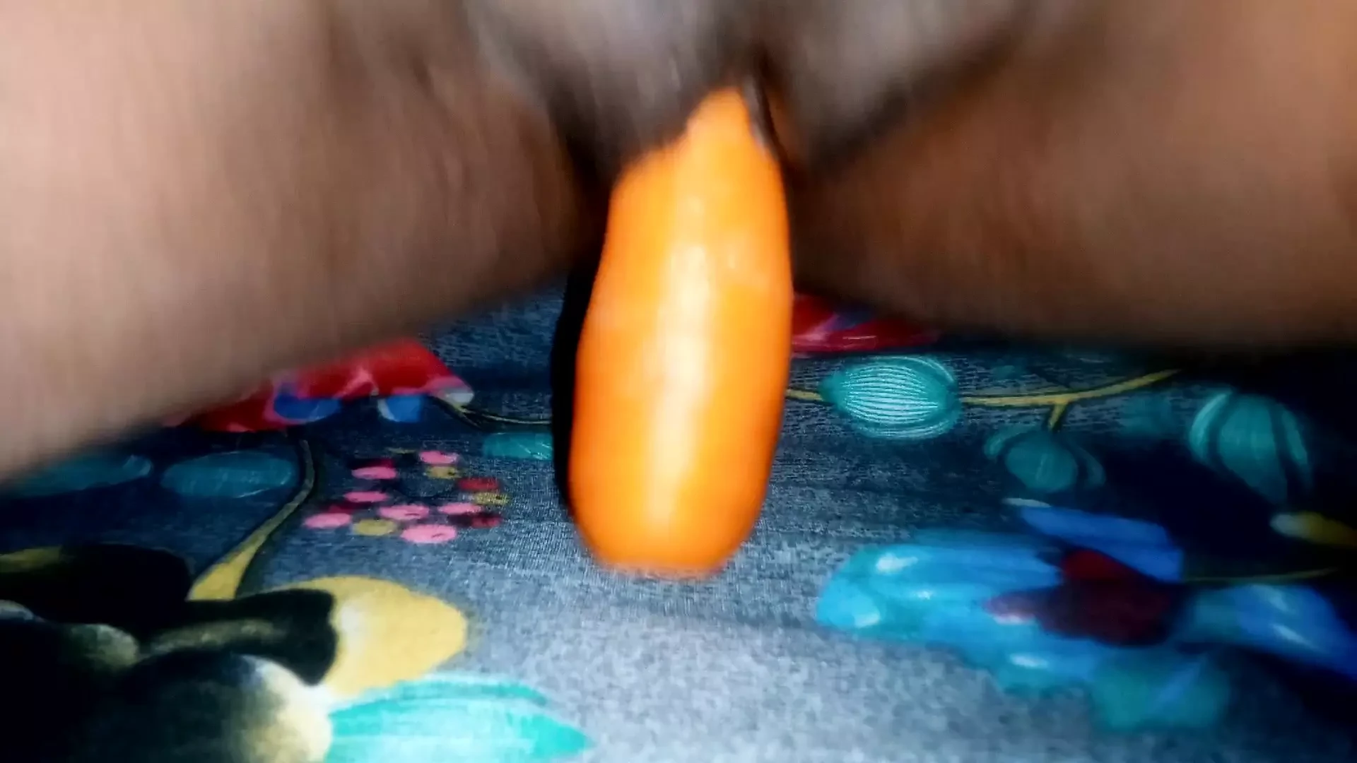 Desi village hot wife carrot  masturbation sex video