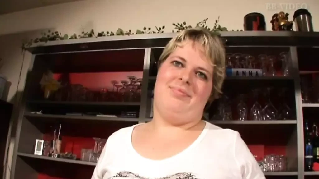 With her wet pussy this BBW milf of German descent shows herself enjoying with sex toys in her pussy