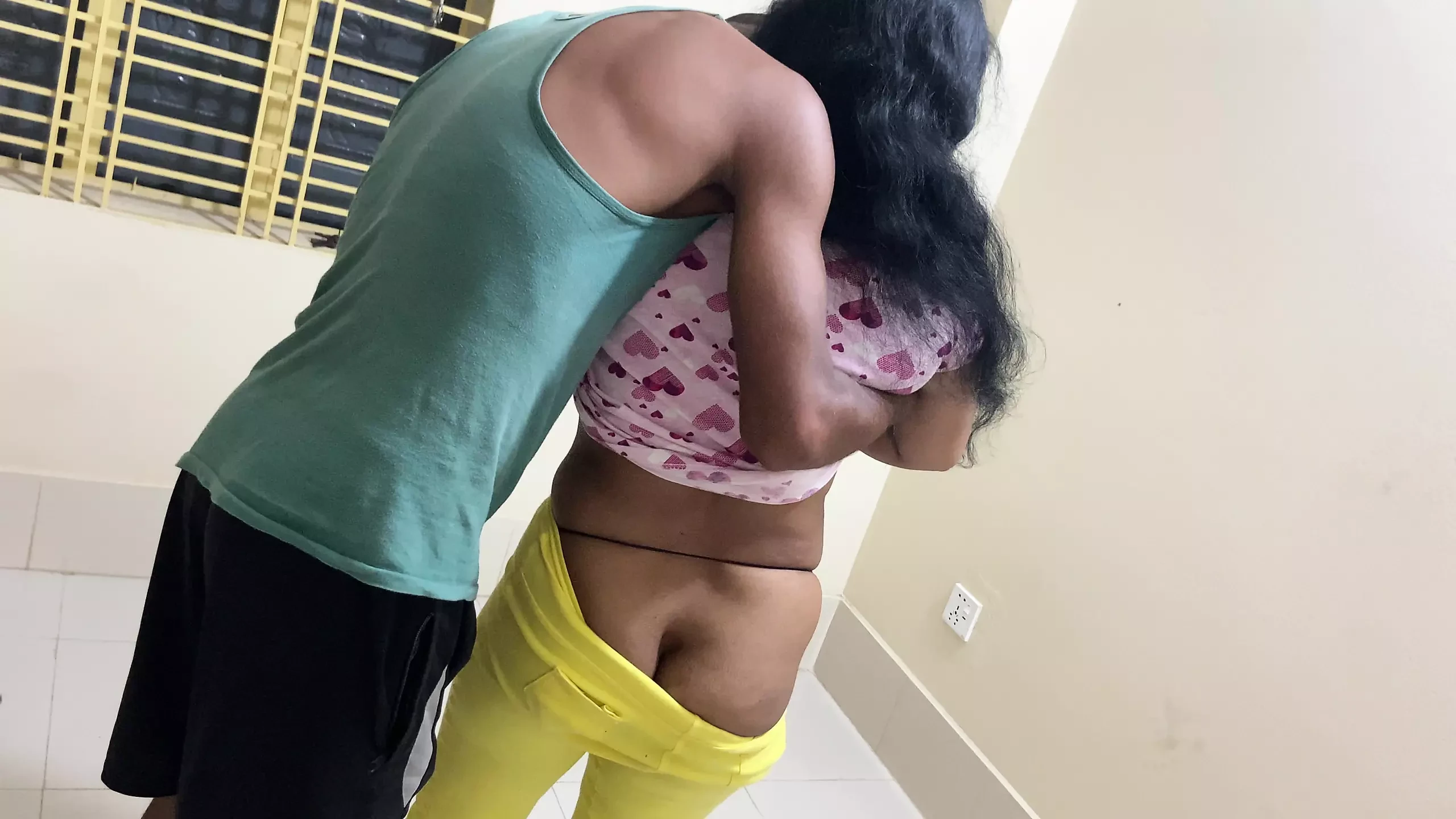 I see my maid cleaning the house alone I hugged her and started fucking her ass