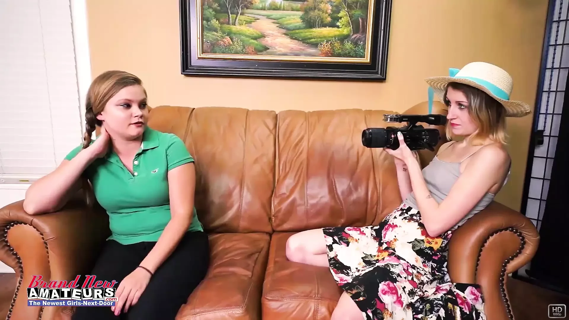 Brunette Coeds Lauren And Pixie Pie Get Banged And Suck The Same Cock!