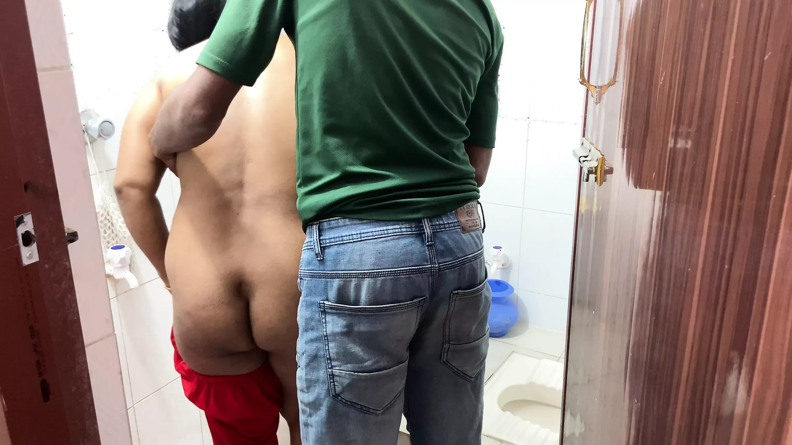 I went to the bathroom and started fucking my stepsister