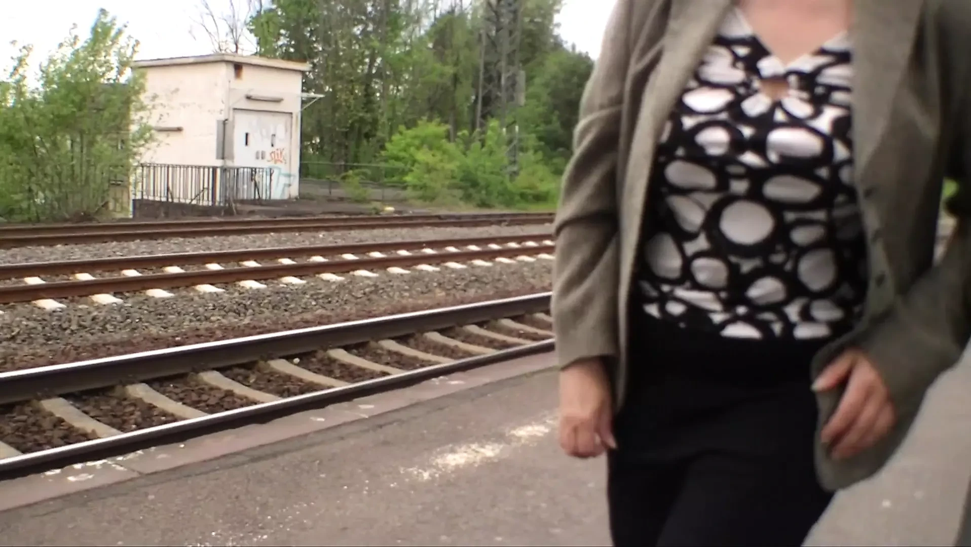 Housewife towed on the platform and fucked