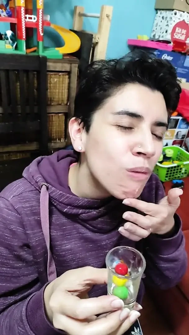 Quickie! Cum on Food – POV Blowjob & Cum on M&ms!