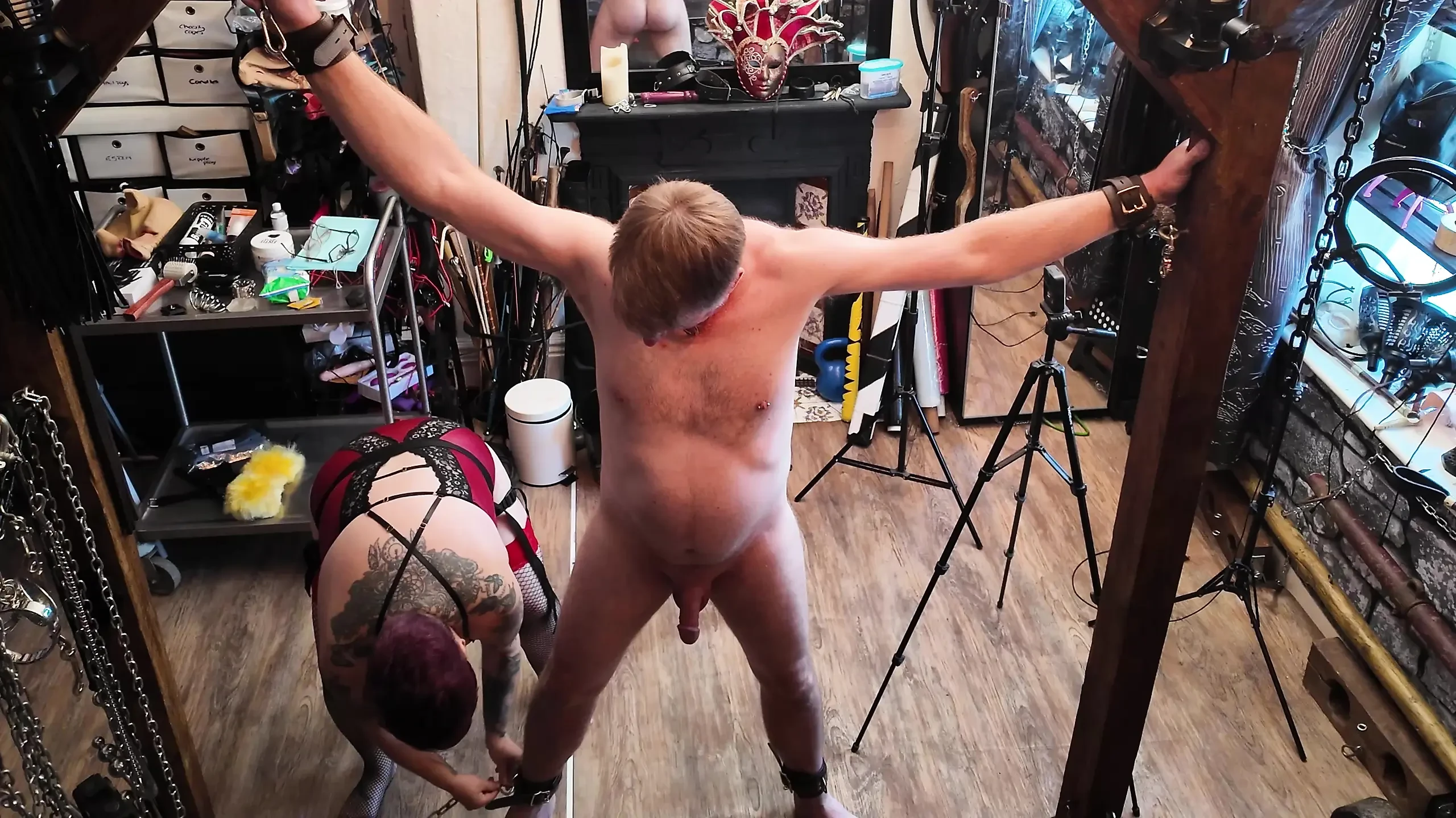 Latex Bubbles trip to the Dungeon with Mistress Izar