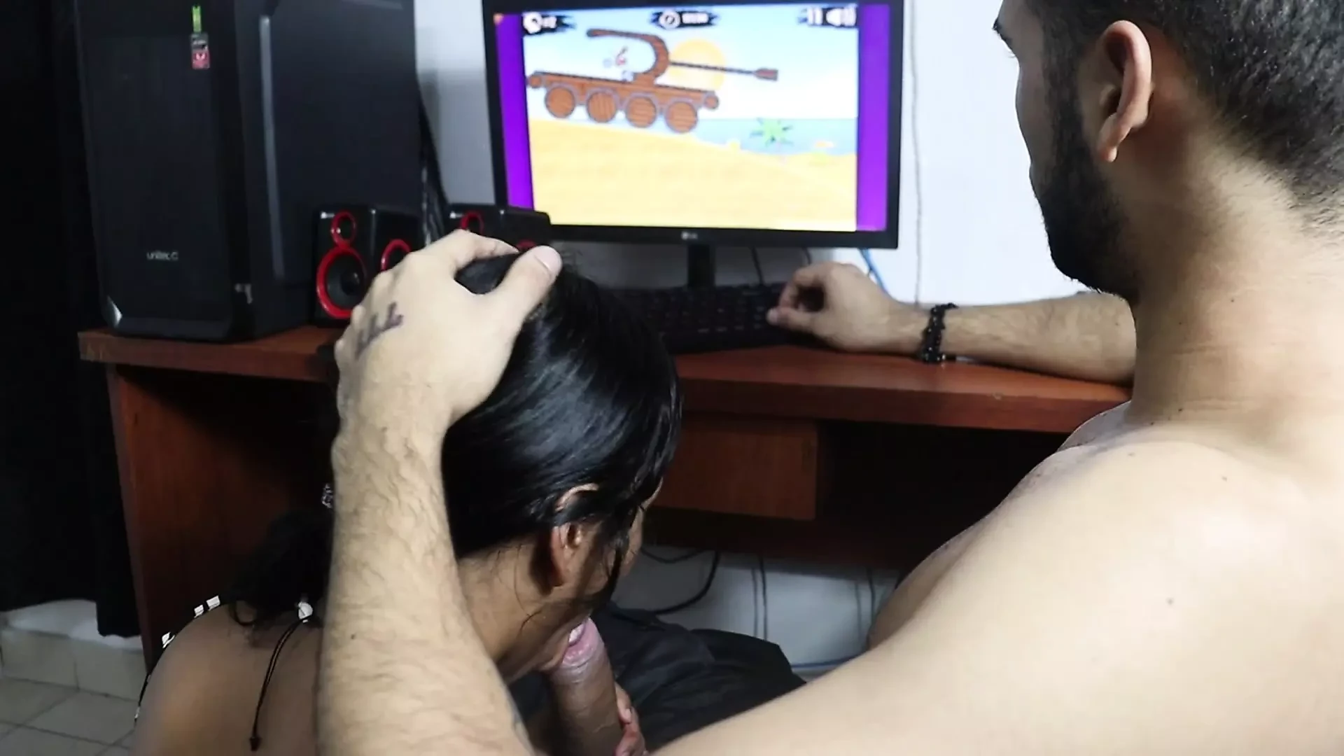 BEAUTIFUL COLOMBIAN GIRL ENTERS HER BEARDED STEPBROTHER’S ROOM AND STARTS TOUCHING HER VAGINA WHILE HER STEPBROTHER PLAYS ON THE COMPUTER