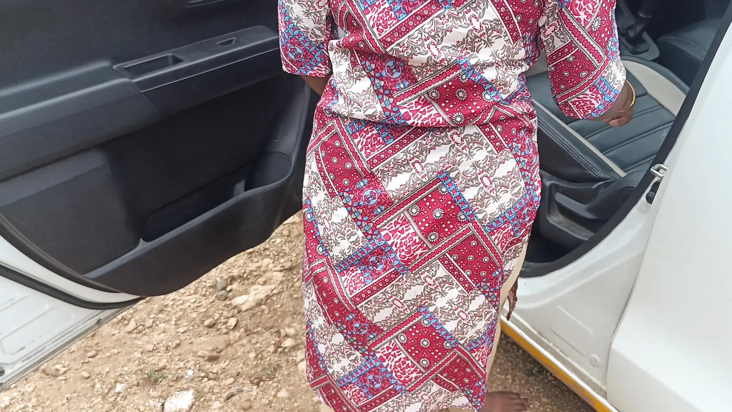 Car inside fucking in outdoor