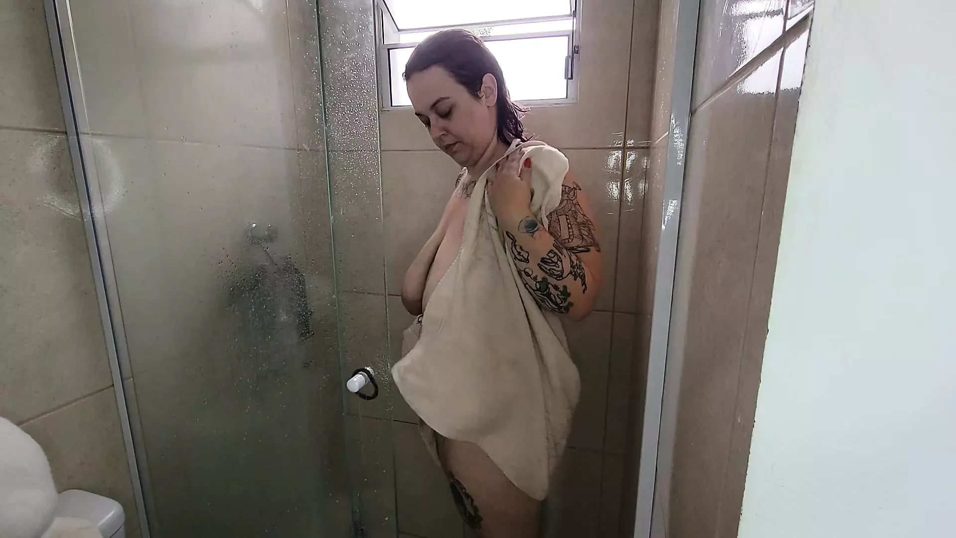 watch cute bbw take a nice shower