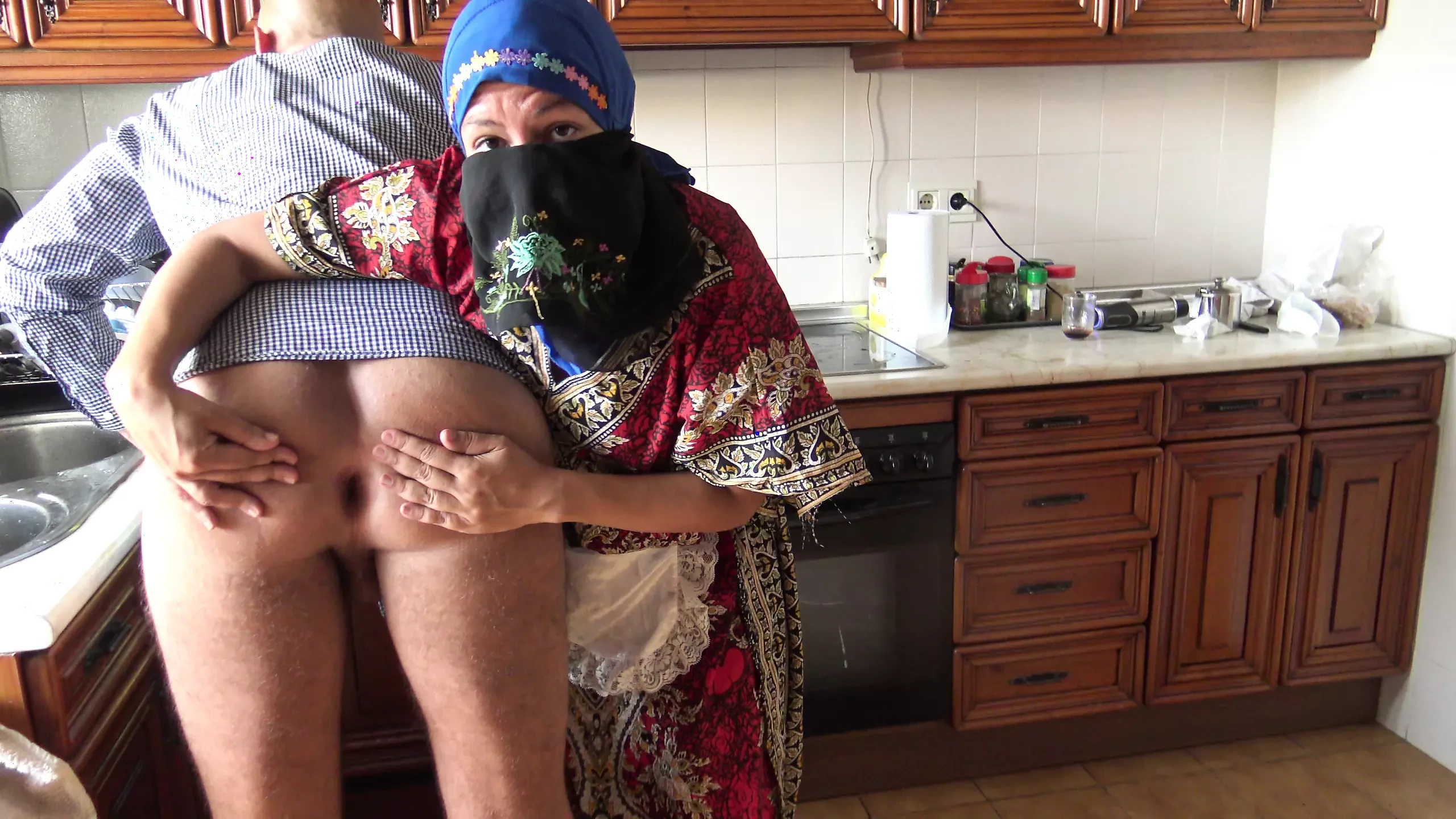 Real Amateur Maid Gives Rimjob To Her Boss