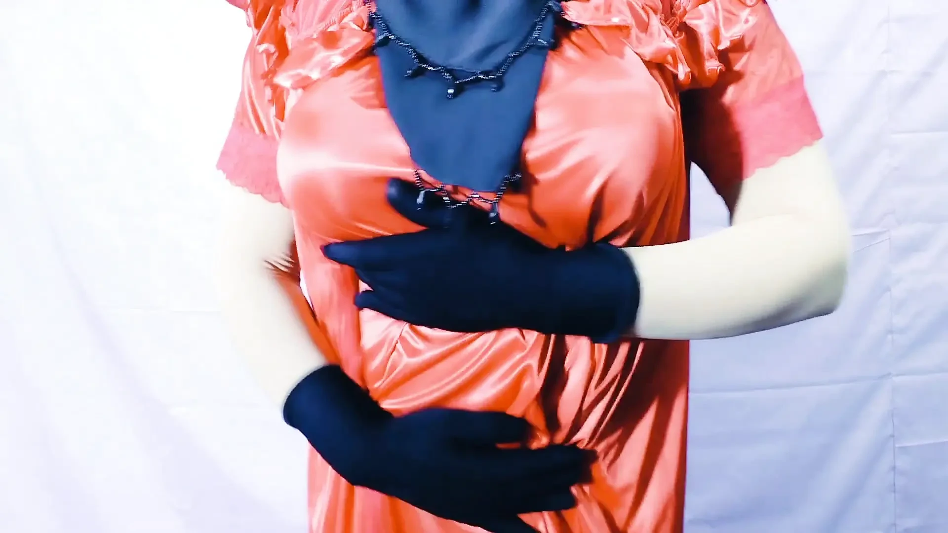 Indian hot beautiful Bhabhi dancing and having sex openly in her room