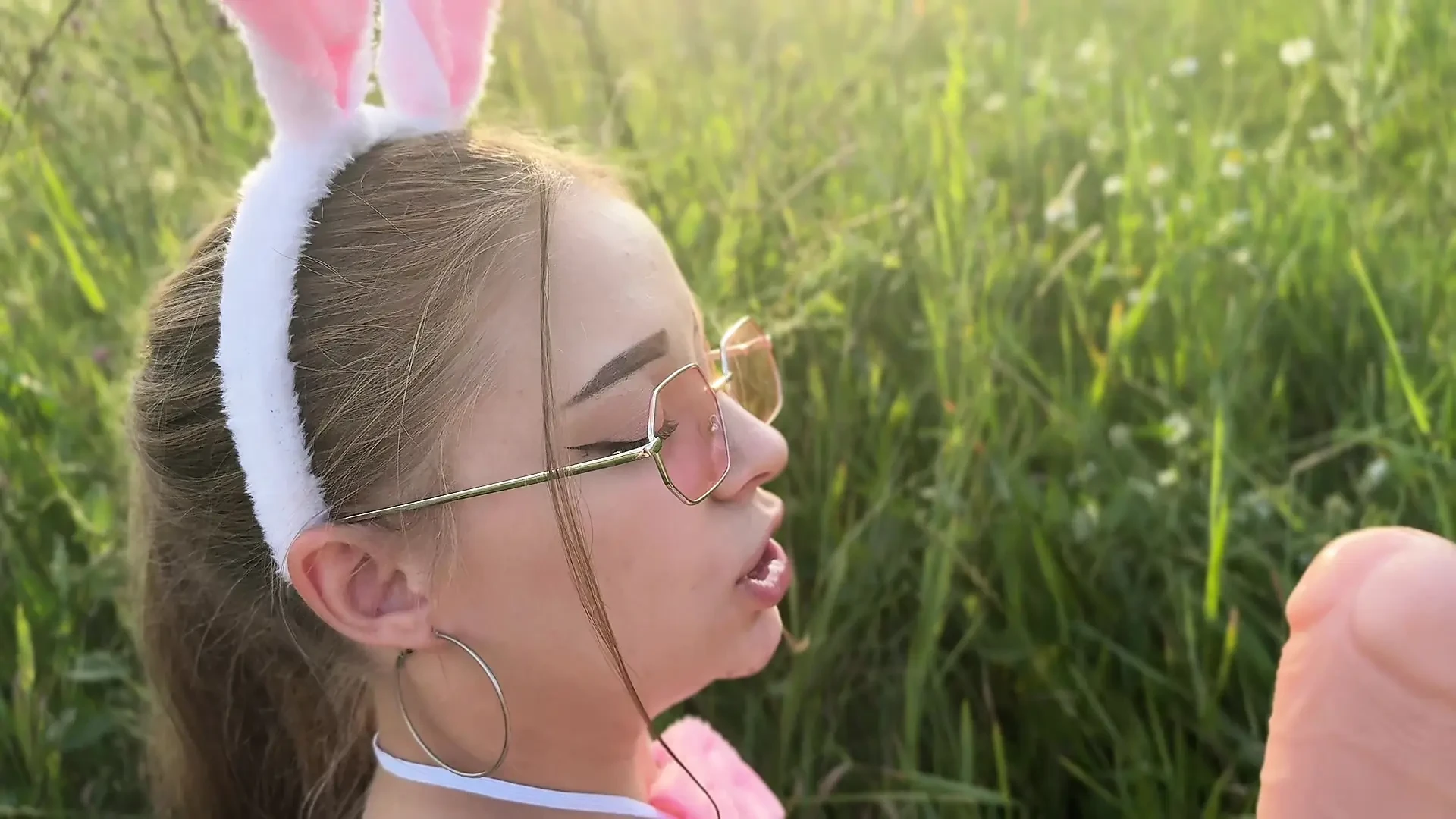 Lonely 18-year-old girl caresses herself in public and squirts