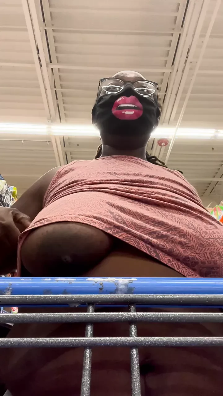 Nookiescookies flashing her nipples in Walmart