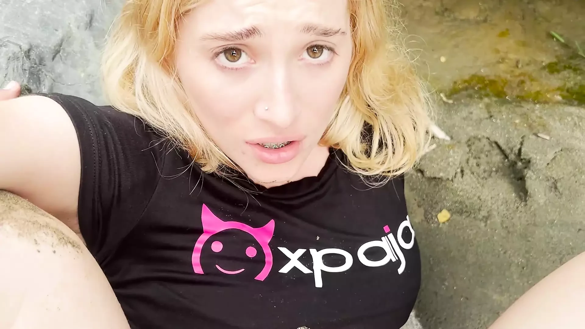 FUCKING WITH STRANGER OUTDOORS