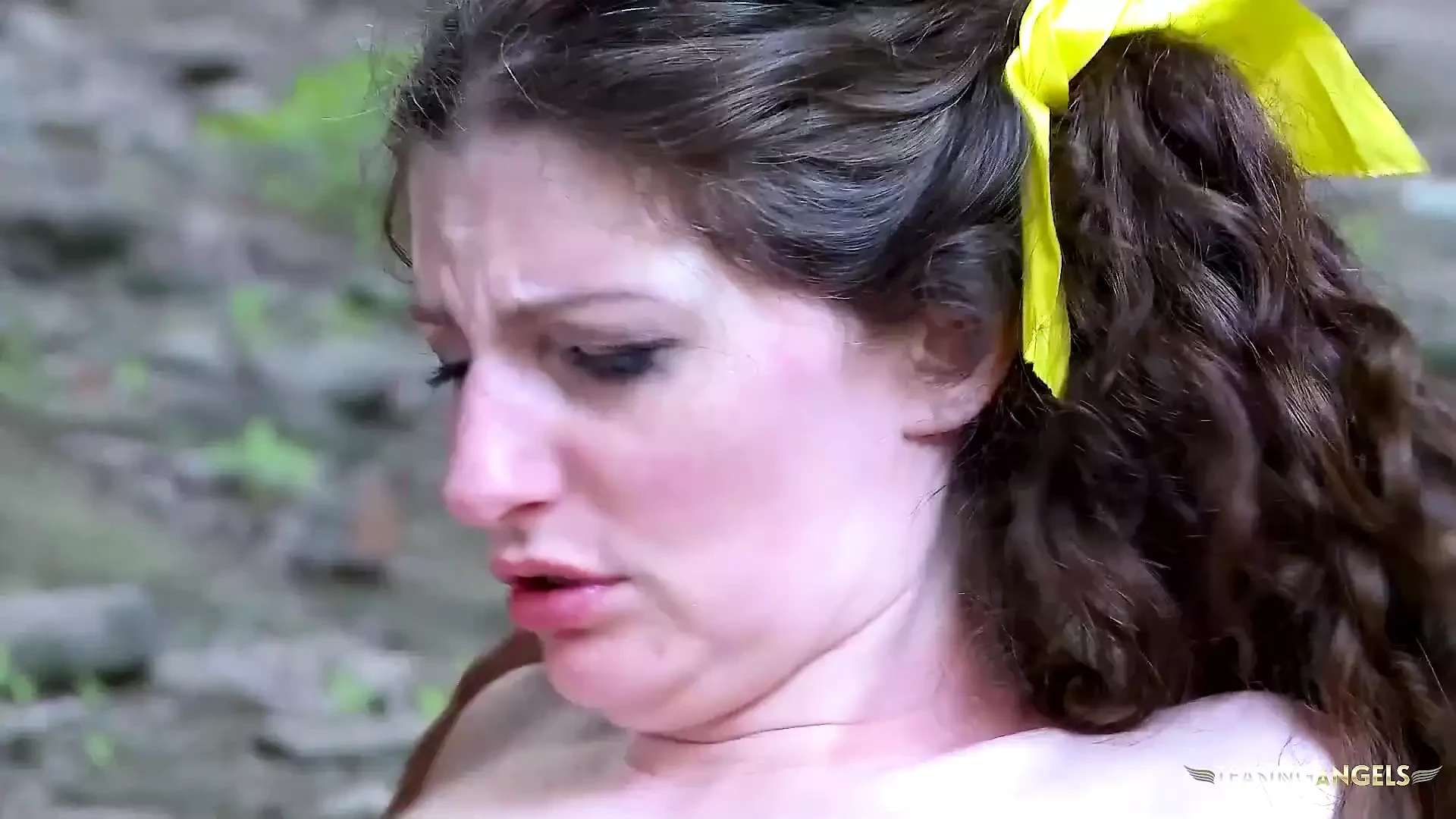 She ran out of sun cream so she rubbed her friends sperm