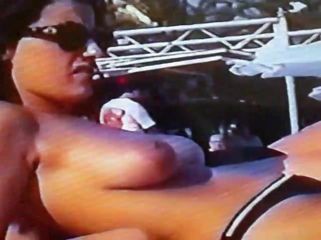 the dream: smal empty saggy breasts 102